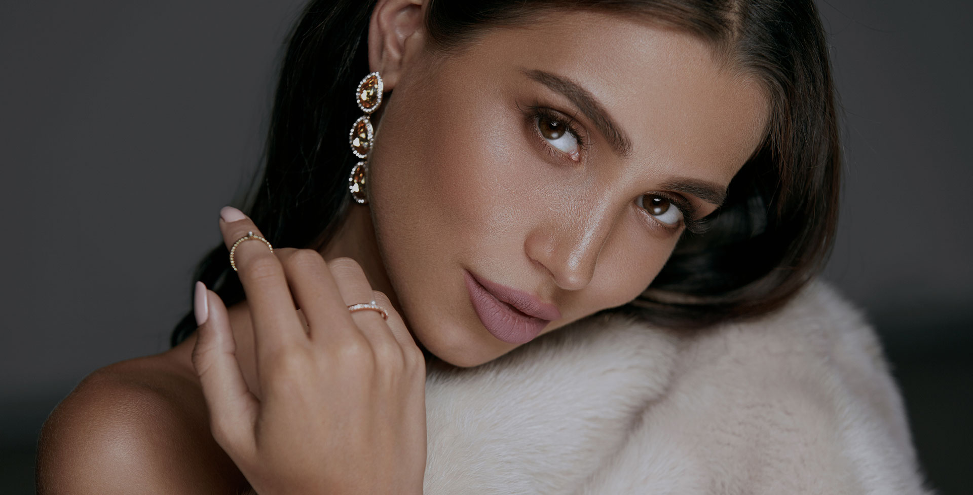 chicago model for plastic surgery with dark hair attractive lips