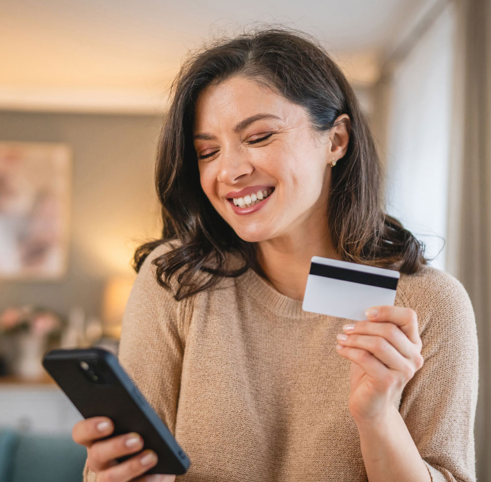 chicago woman smiling at successful plastic surgery financing
